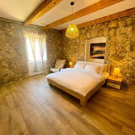 Villa In 42242 Drivenik