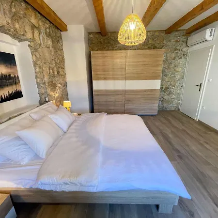 Villa In 42242